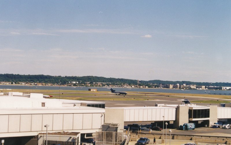 011-Flights at the Reagan airport.jpg
